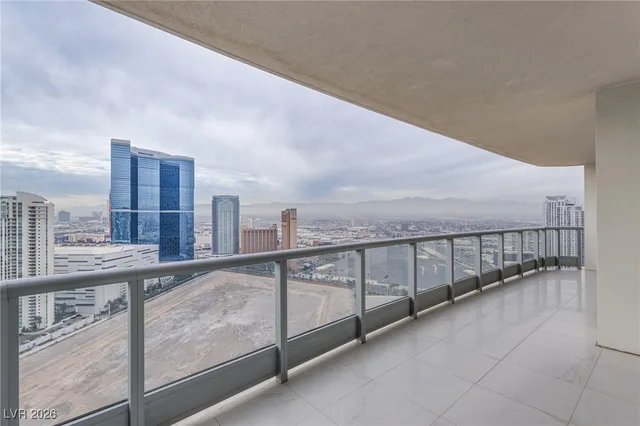 $5,000 | 222 Karen Avenue, Unit 3804, Las Vegas, NV 89109