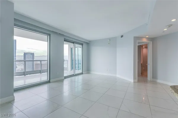$5,000 | 222 Karen Avenue, Unit 3804, Las Vegas, NV 89109
