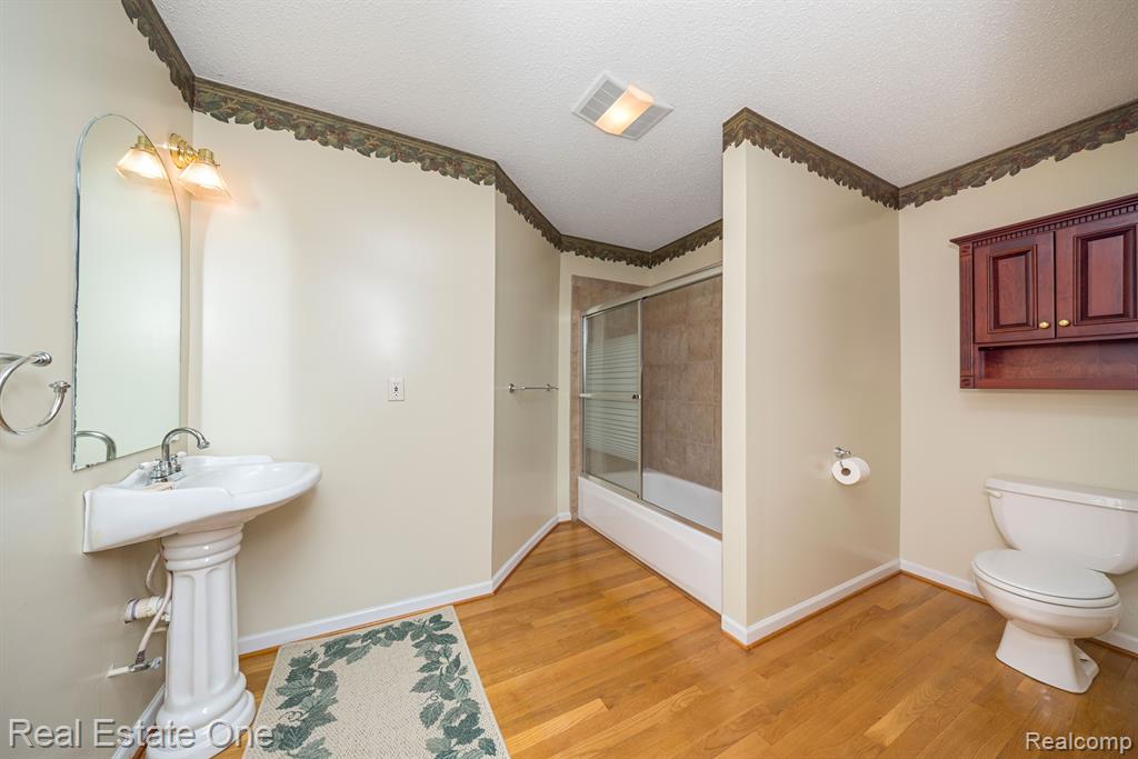 48712 Point Lakeview Street Chesterfield, MI 48047 - Photo 49 of 71