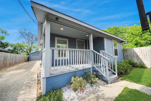 $1,950 | 1322 East 36th Street, Houston, TX 77022