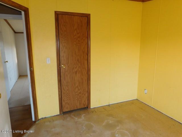3992 Bardstown Road Lawrenceburg, KY 40342 - Photo 16 of 46 Bedroom 1 (2)