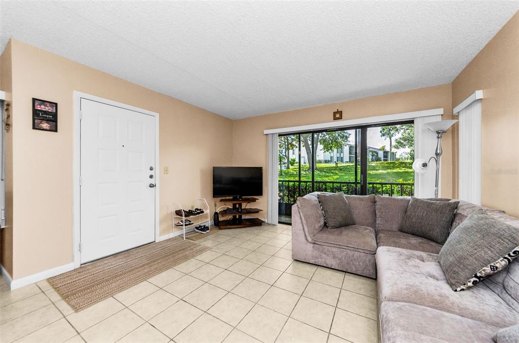 2575 Pine Ridge Way South, Unit E1 Palm Harbor, FL 34684 - Photo 4 of 25