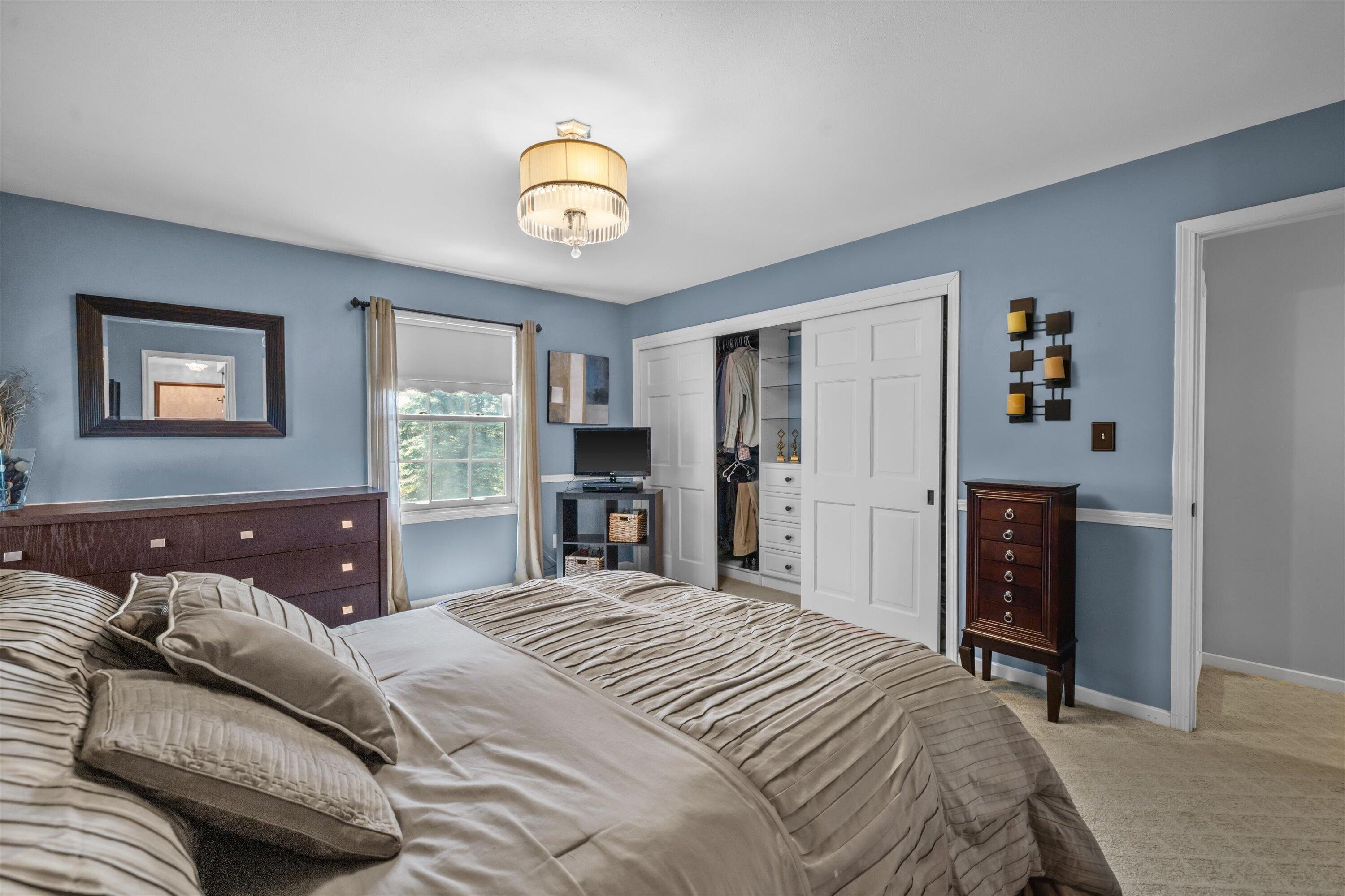 6501 Jessica Turn Caledonia, WI 53402 - Photo 29 of 66 Primary Bedroom Suite