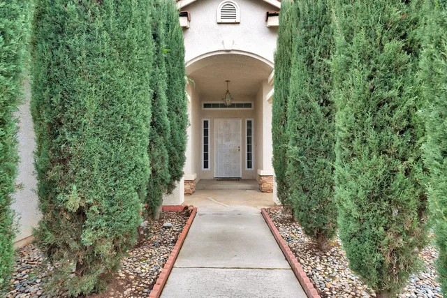 $514,999 | 9629 North Paula Avenue, Fresno, CA 93720