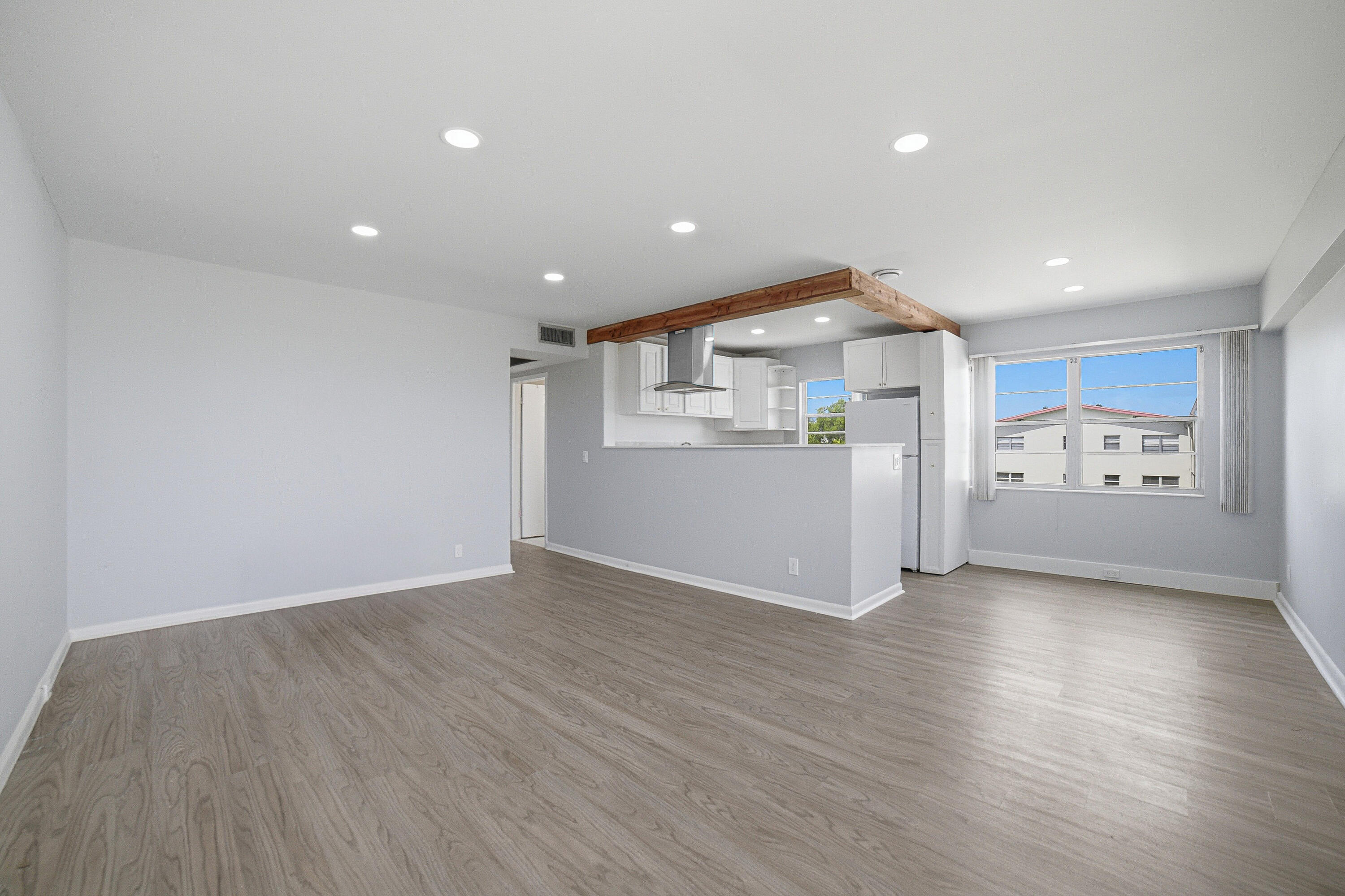 32 Fanshaw A, Unit 32 Boca Raton, FL 33434 - Photo 22 of 42 Livingroom