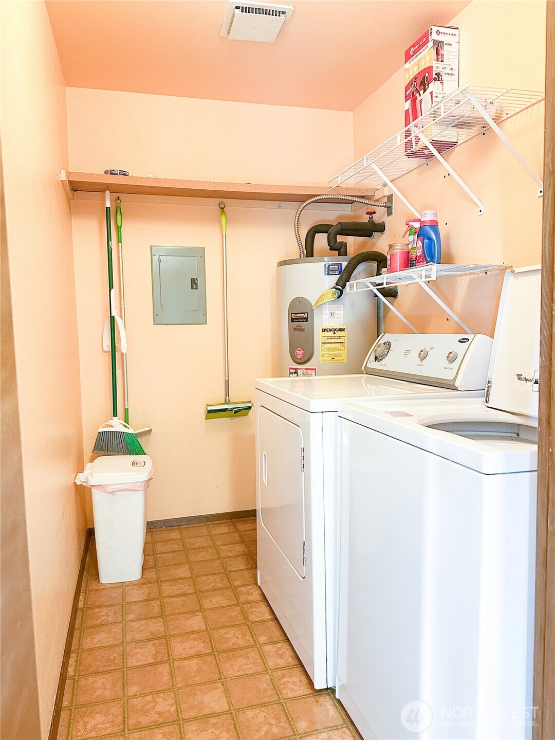 3560 Narrows View Lane Northeast, Unit 5201 Bremerton, WA 98310 - Photo 13 of 28 a utility room with dryer and washer