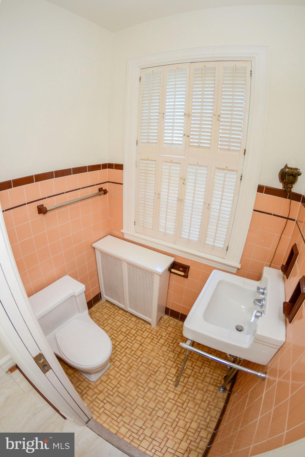 831 Windsor Road Cumberland, MD 21502 - Photo 27 of 78 Powder room...