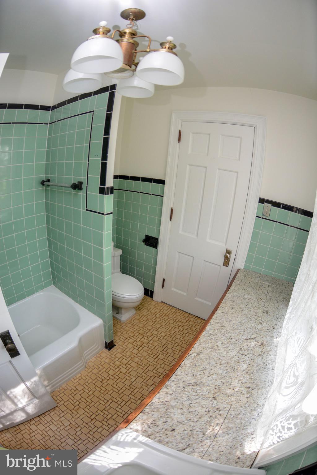 831 Windsor Road Cumberland, MD 21502 - Photo 41 of 78 Upper level bath #2...