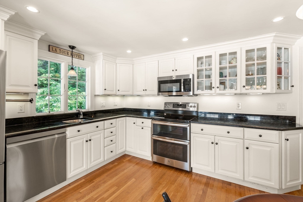 62 Shaw Road Belmont, MA 02478 - Photo 7 of 42
