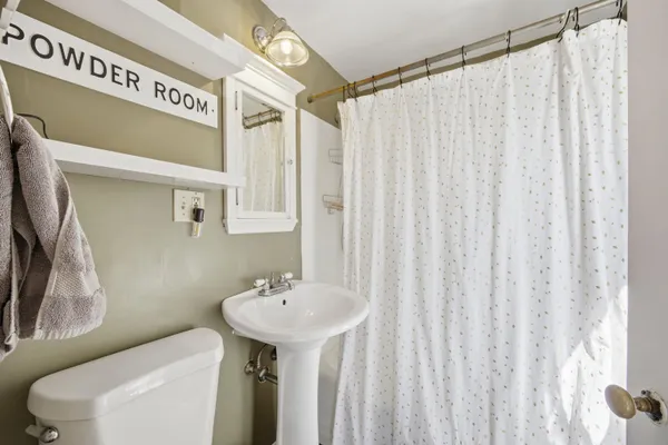 $299,900 | 31 Hill Street, Dover, NH 03820