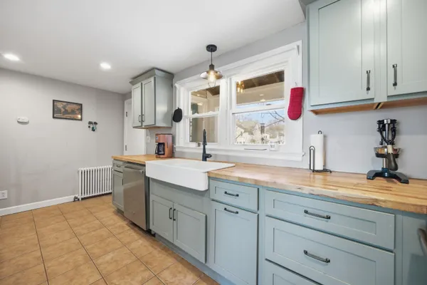 $299,900 | 31 Hill Street, Dover, NH 03820