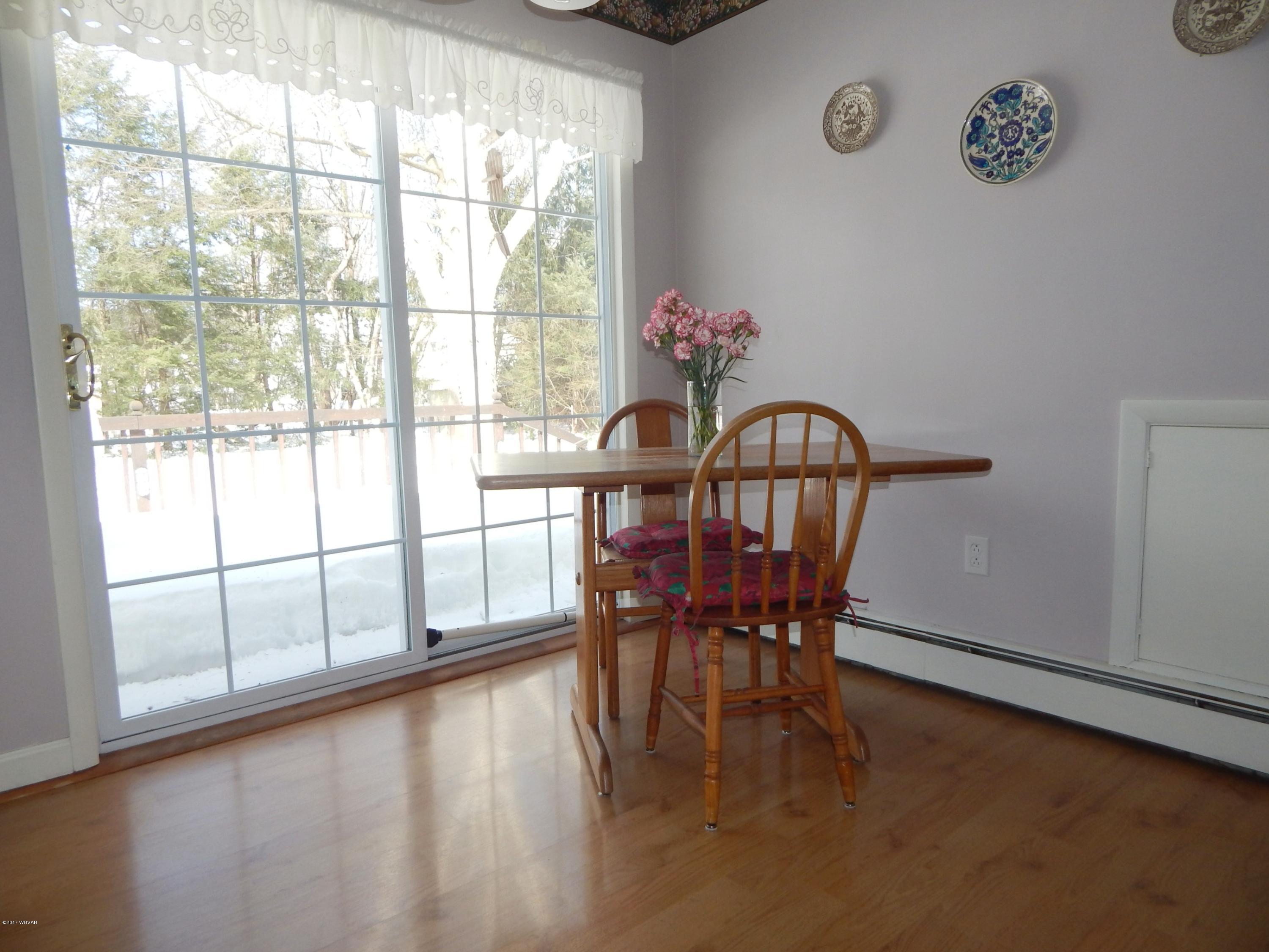 2445 Reed Street Williamsport, PA 17701 - Photo 10 of 26 Breakfast Area