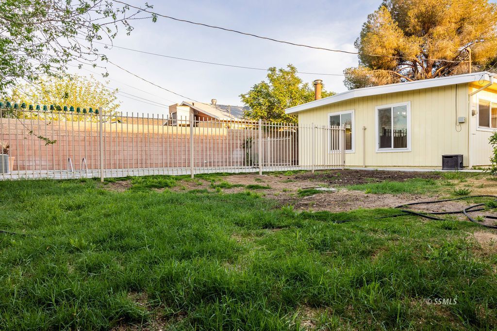 438 West Ward Avenue Ridgecrest, CA 93555 - Photo 44 of 46
