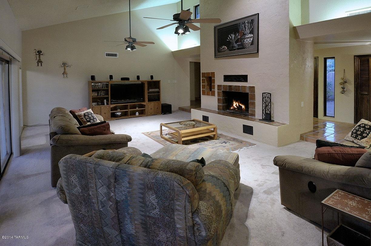 5250 North Swan Road Tucson, AZ 85718 - Photo 3 of 18 Gallery Image 3
