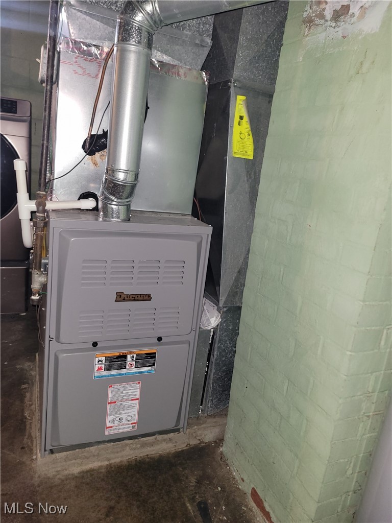 18307 Rosecliff Road Cleveland, OH 44119 - Photo 37 of 41 Newer Furnace
