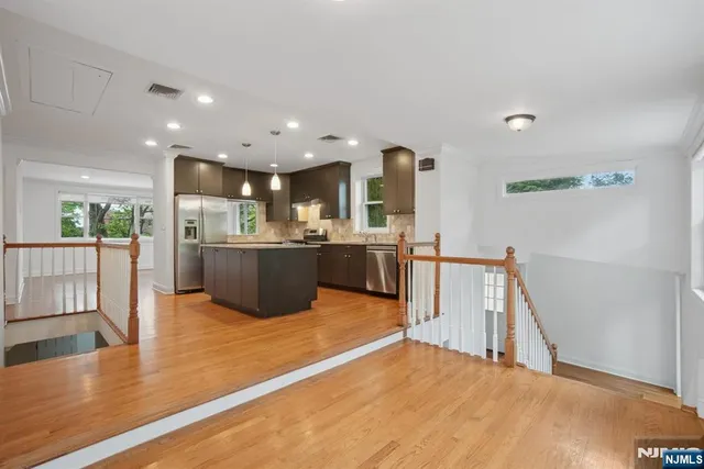 $1,048,000 | 502 Summit Street, Englewood Cliffs, NJ 07632