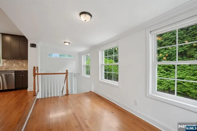 $1,048,000 | 502 Summit Street, Englewood Cliffs, NJ 07632