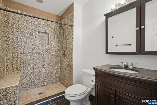 $1,048,000 | 502 Summit Street, Englewood Cliffs, NJ 07632