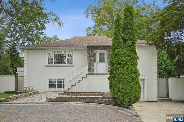 $1,048,000 | 502 Summit Street, Englewood Cliffs, NJ 07632