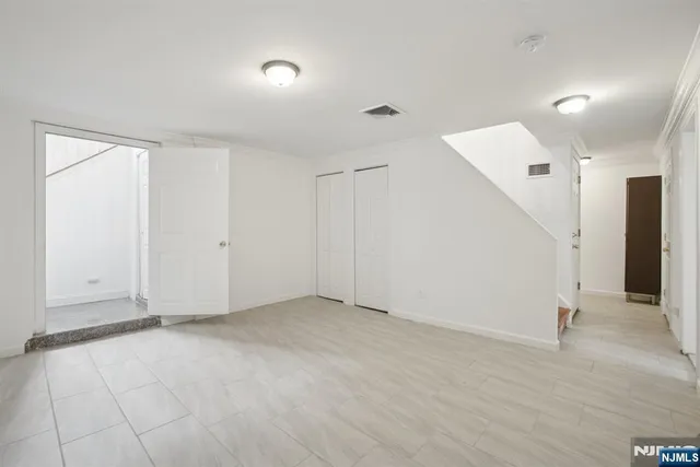 $1,048,000 | 502 Summit Street, Englewood Cliffs, NJ 07632