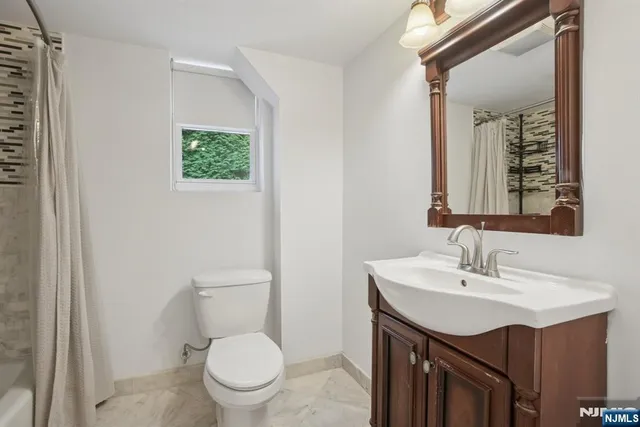 $1,048,000 | 502 Summit Street, Englewood Cliffs, NJ 07632