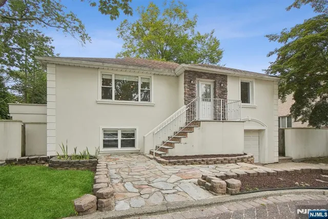 $1,048,000 | 502 Summit Street, Englewood Cliffs, NJ 07632