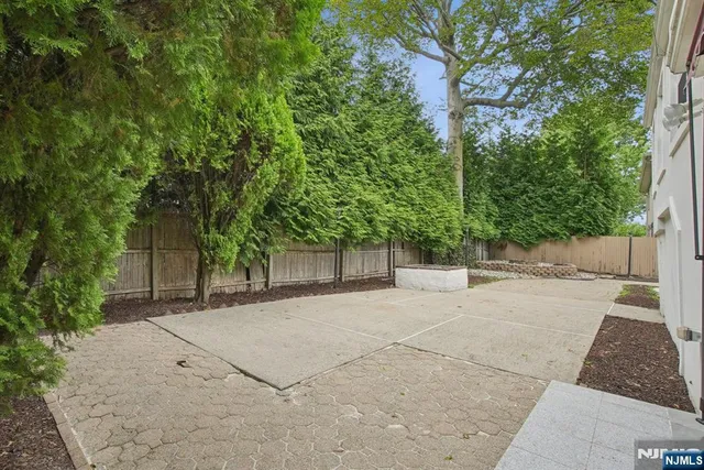 $1,048,000 | 502 Summit Street, Englewood Cliffs, NJ 07632