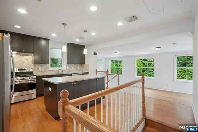 $1,048,000 | 502 Summit Street, Englewood Cliffs, NJ 07632