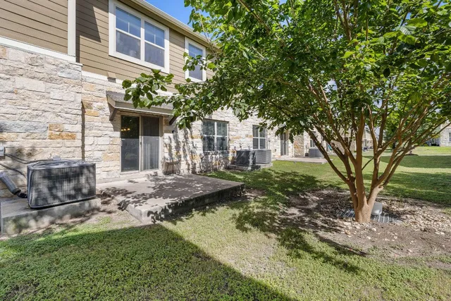 $274,900 | 1620 Bryant Drive, Unit 303, Round Rock, TX 78664
