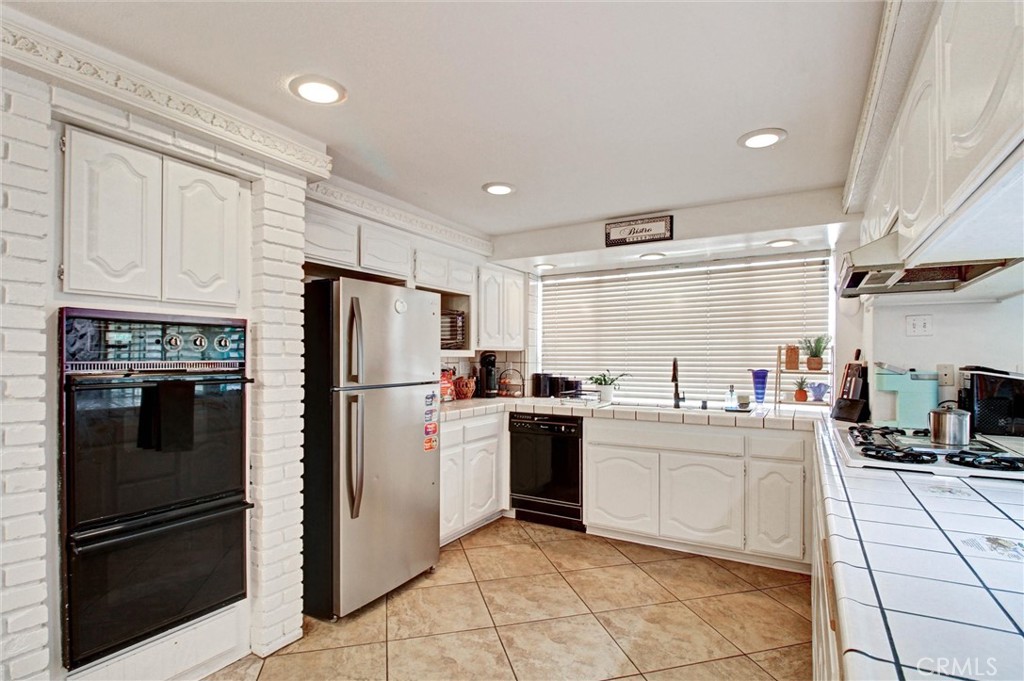 16410 Wintun Road Apple Valley, CA 92307 - Photo 19 of 69