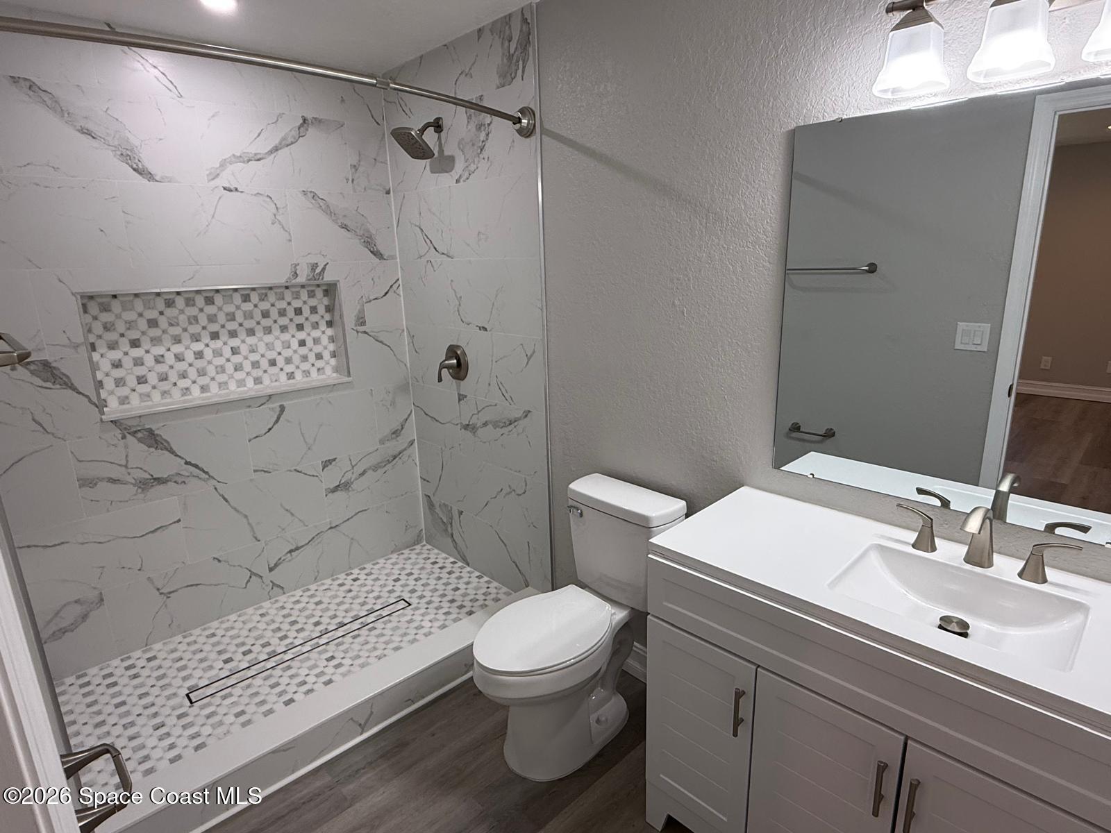 2839 Colbert Circle Melbourne, FL 32901 - Photo 16 of 27 Primary Bath
