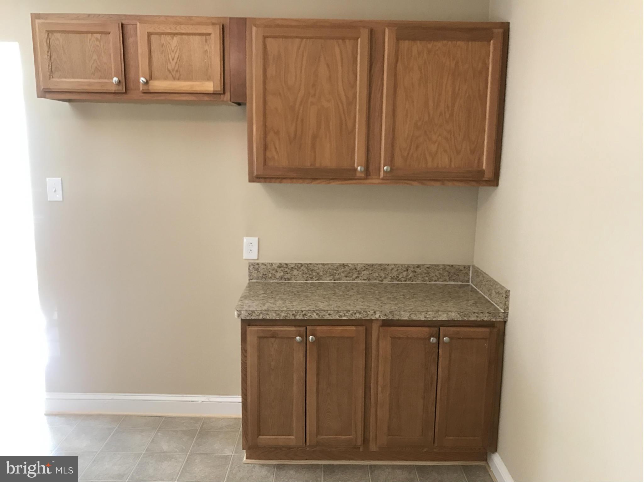 12009 Smithfield Road Manassas, VA 20112 - Photo 12 of 25 Kitchen