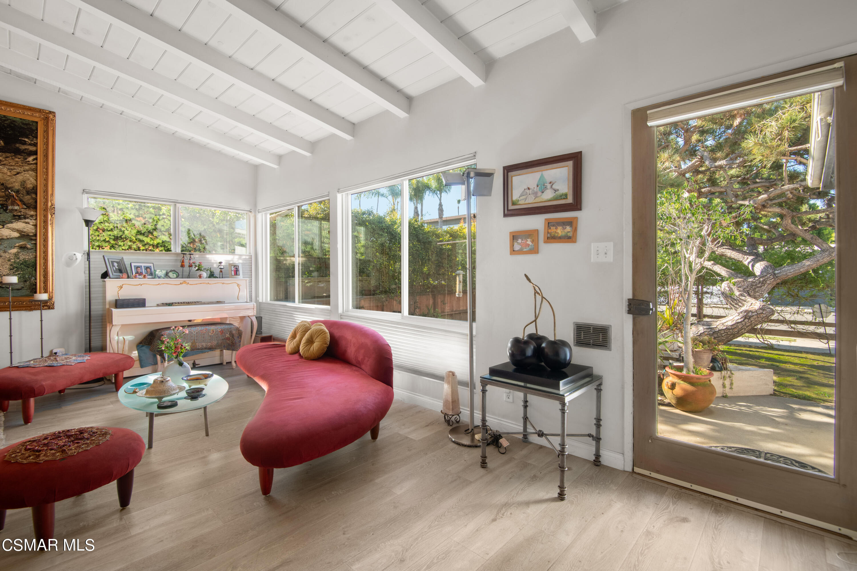 2420 Frey Avenue Venice, CA 90291 - Photo 11 of 24 a living room with furniture and a floor to ceiling window