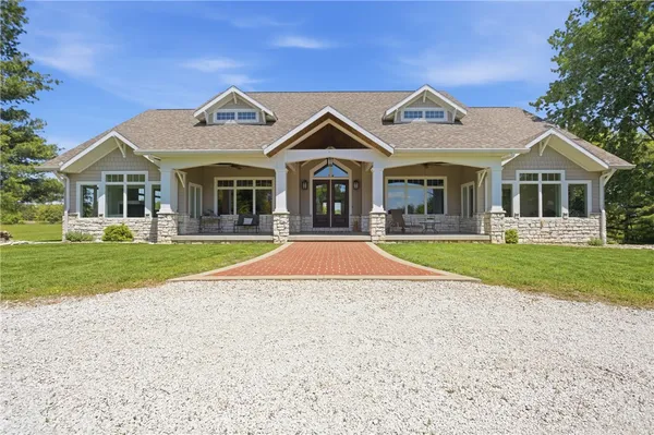 $849,900 | 5700 Highway 33, Shumway, IL 62461