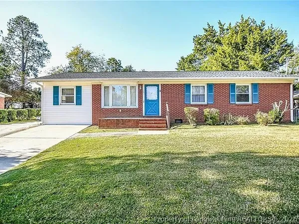 $1,500 | 854 Stoneykirk Drive, Fayetteville, NC 28314