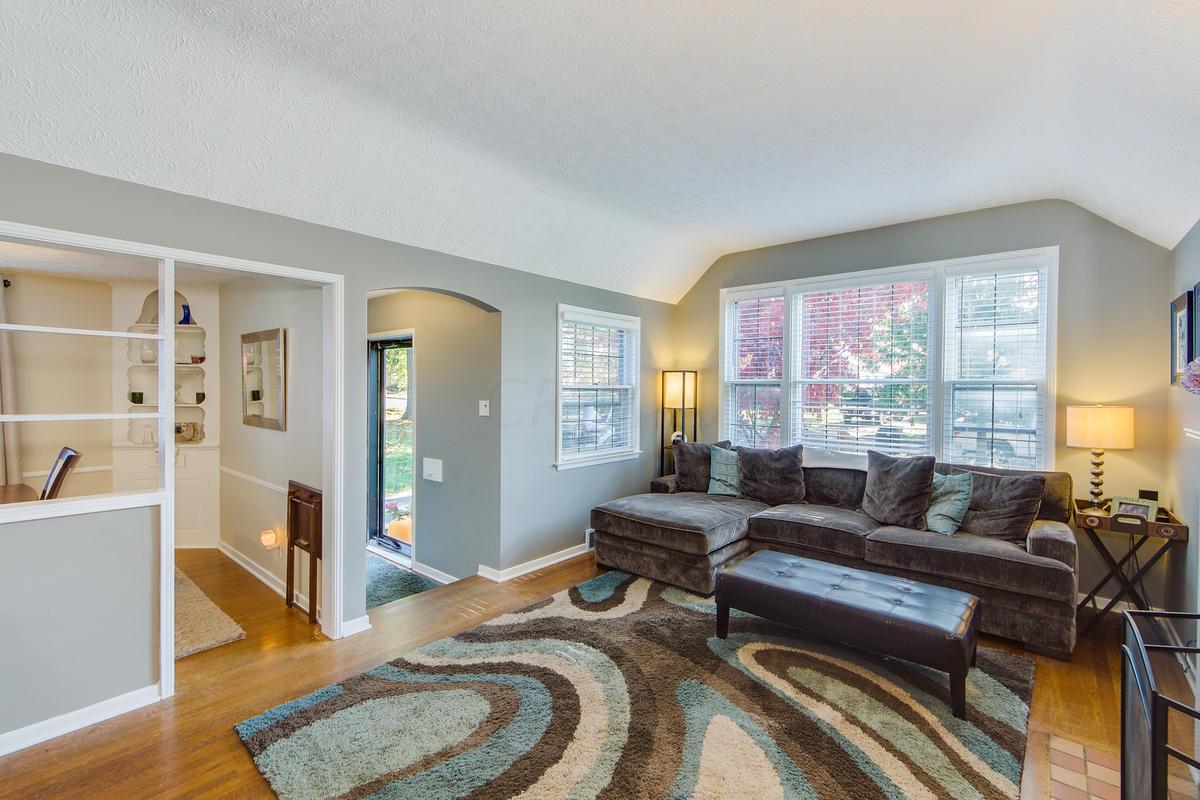 396 Richards Road Columbus, OH 43214 - Photo 3 of 28 Gallery Image 3