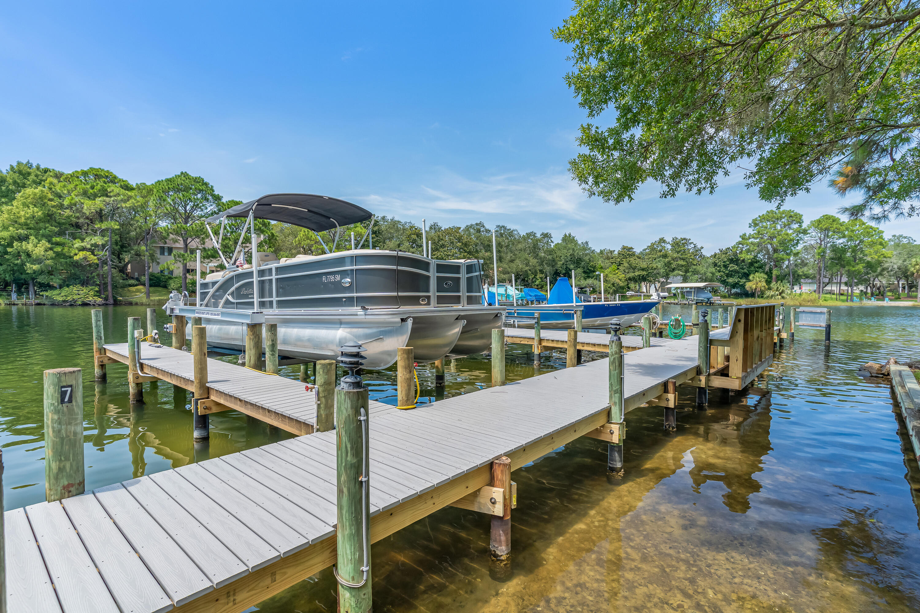 274 Kidd Street Fort Walton Beach, FL 32548 - Photo 59 of 74 a view of a balcony with chairs