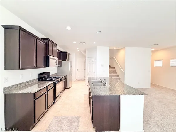 $2,200 | 8435 Spirit Vale Avenue, Las Vegas, NV 89117