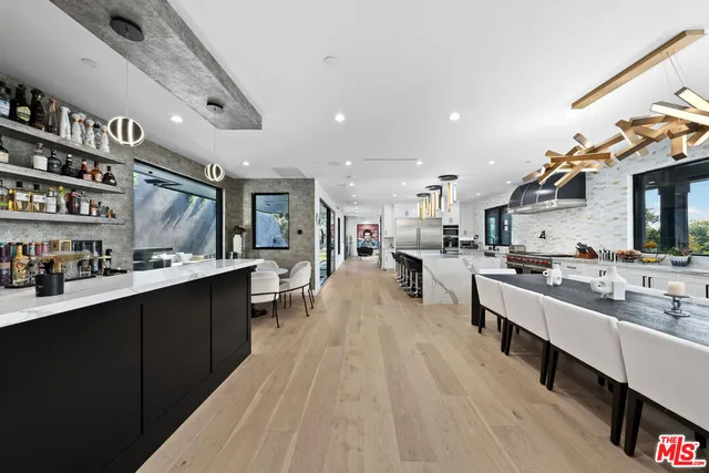 $59,995 | 3140 Coldwater Canyon Avenue, Studio City, CA 91604