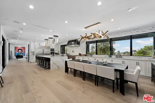 $59,995 | 3140 Coldwater Canyon Avenue, Studio City, CA 91604