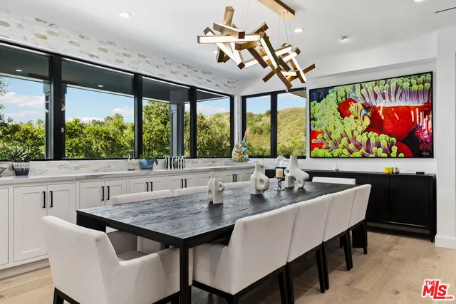 $59,995 | 3140 Coldwater Canyon Avenue, Studio City, CA 91604