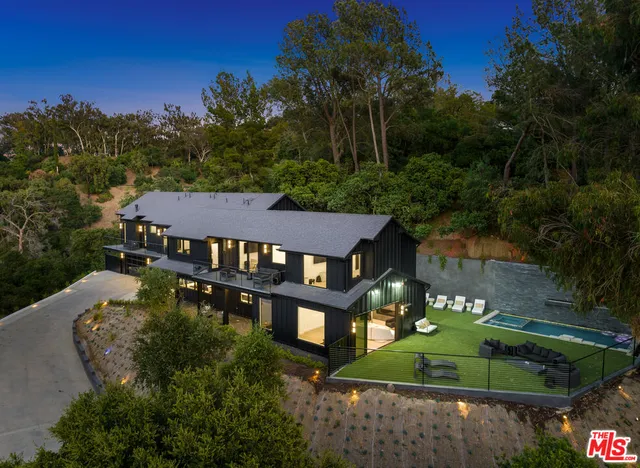 $59,995 | 3140 Coldwater Canyon Avenue, Studio City, CA 91604