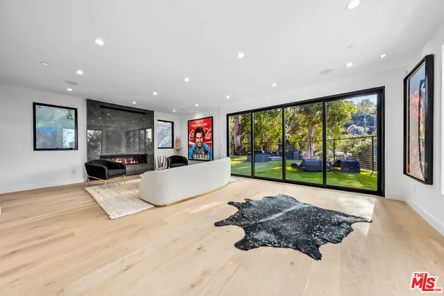 $59,995 | 3140 Coldwater Canyon Avenue, Studio City, CA 91604