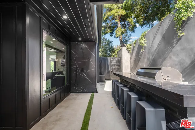 $59,995 | 3140 Coldwater Canyon Avenue, Studio City, CA 91604