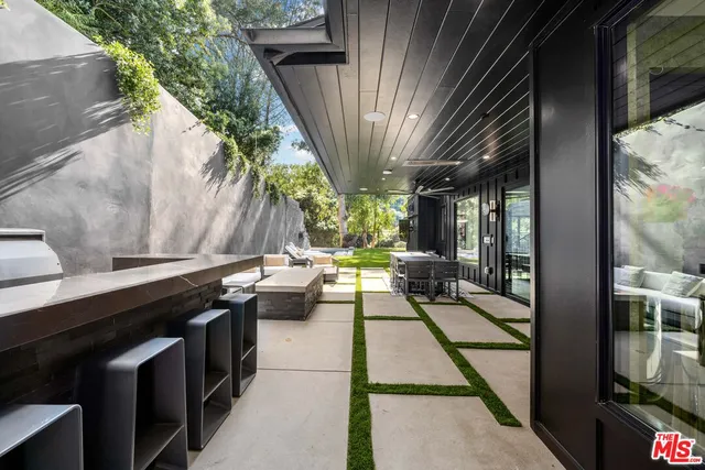 $59,995 | 3140 Coldwater Canyon Avenue, Studio City, CA 91604