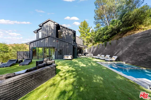 $59,995 | 3140 Coldwater Canyon Avenue, Studio City, CA 91604