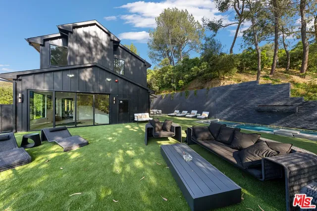 $59,995 | 3140 Coldwater Canyon Avenue, Studio City, CA 91604