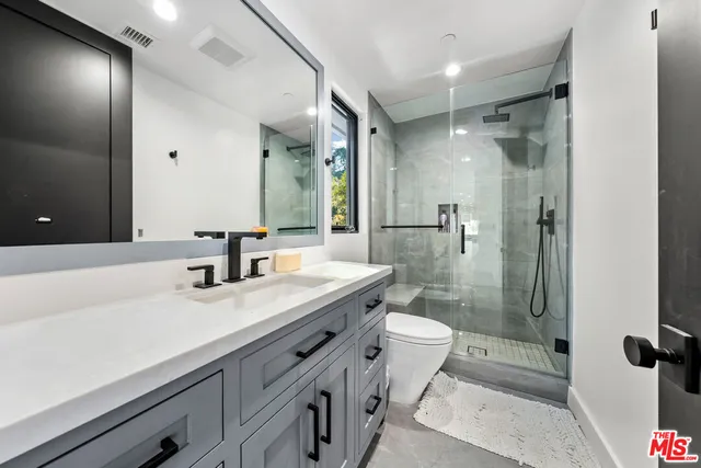 $59,995 | 3140 Coldwater Canyon Avenue, Studio City, CA 91604