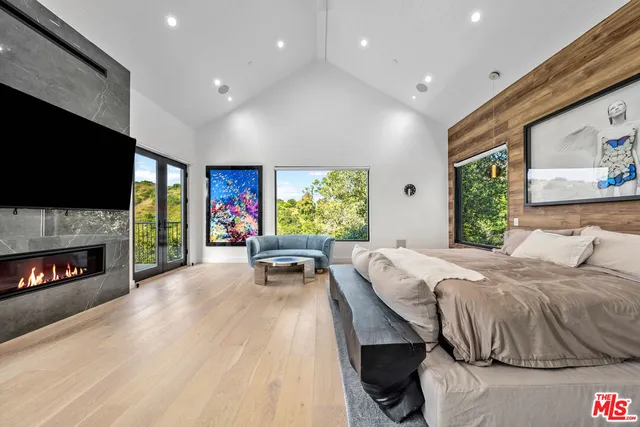 $59,995 | 3140 Coldwater Canyon Avenue, Studio City, CA 91604