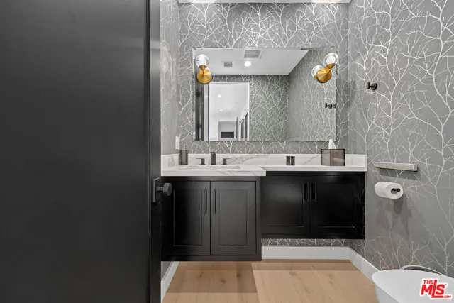 $59,995 | 3140 Coldwater Canyon Avenue, Studio City, CA 91604